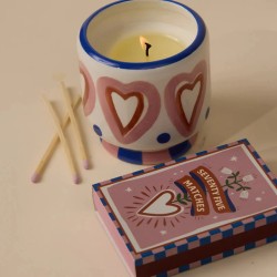 A Dopo Caja Cerillas Hearts Pink Paddywax – diseño romántico rosa